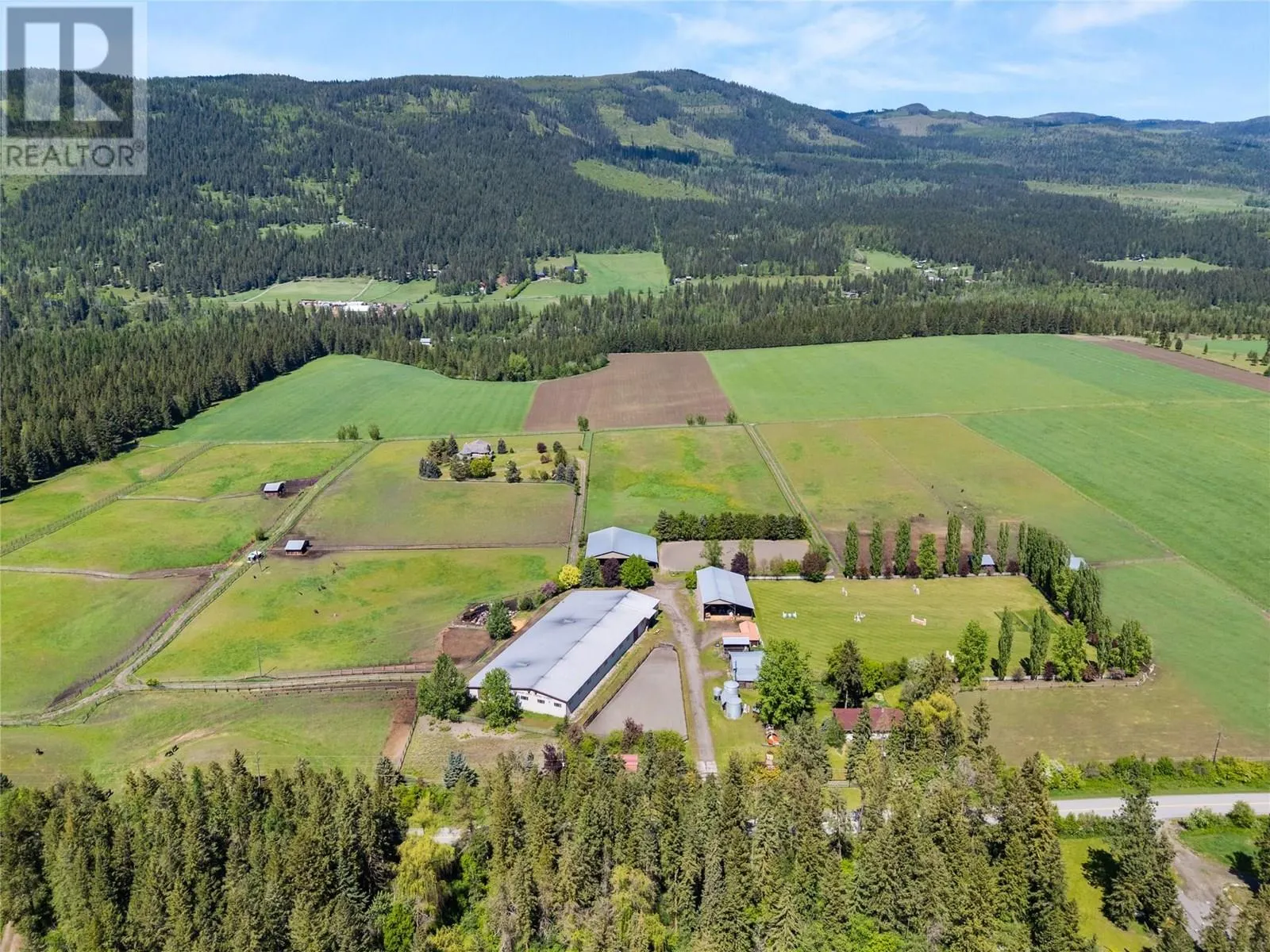 910 Lumby Mabel Lake Road