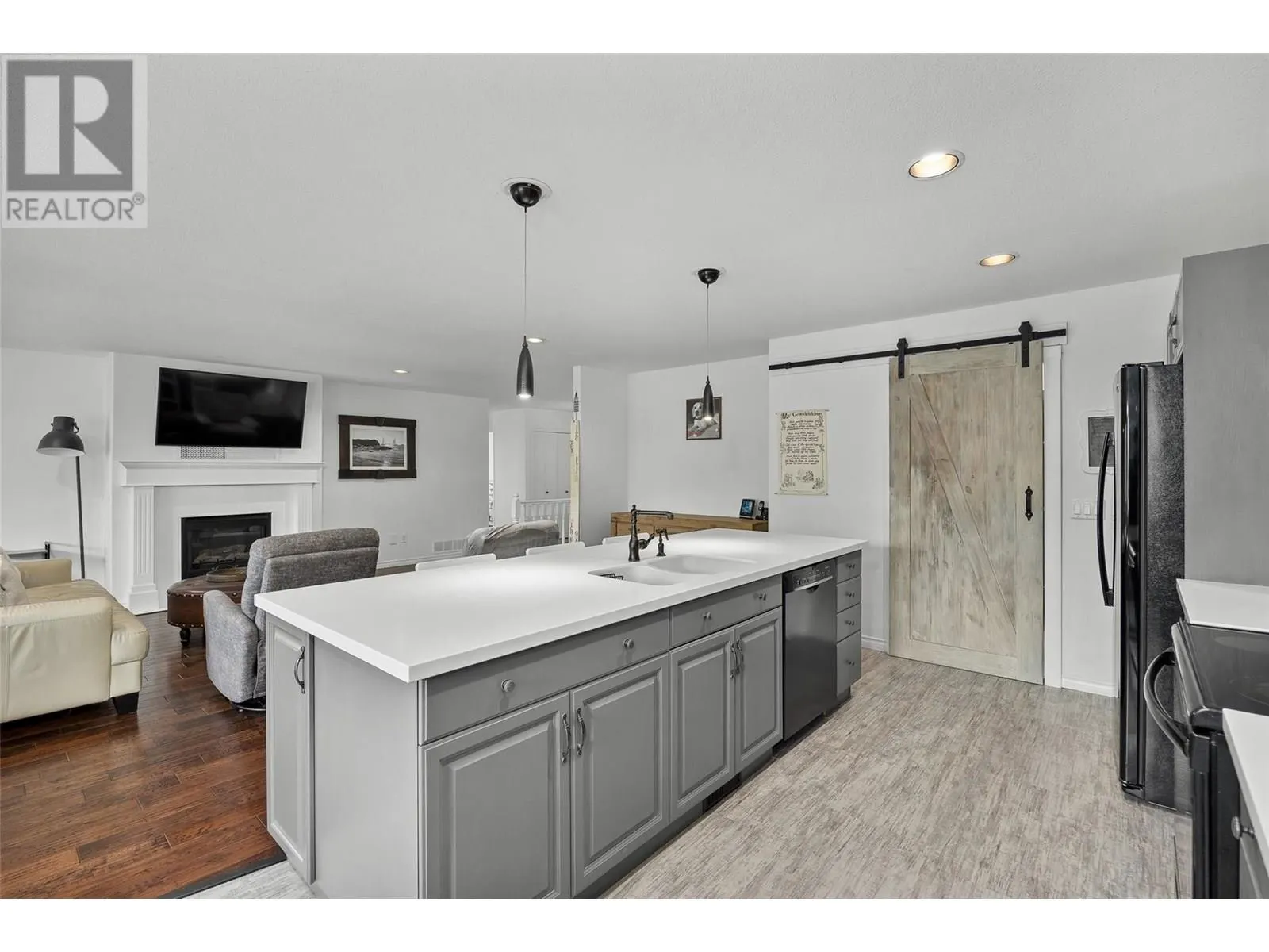 1503 Tanemura Crescent