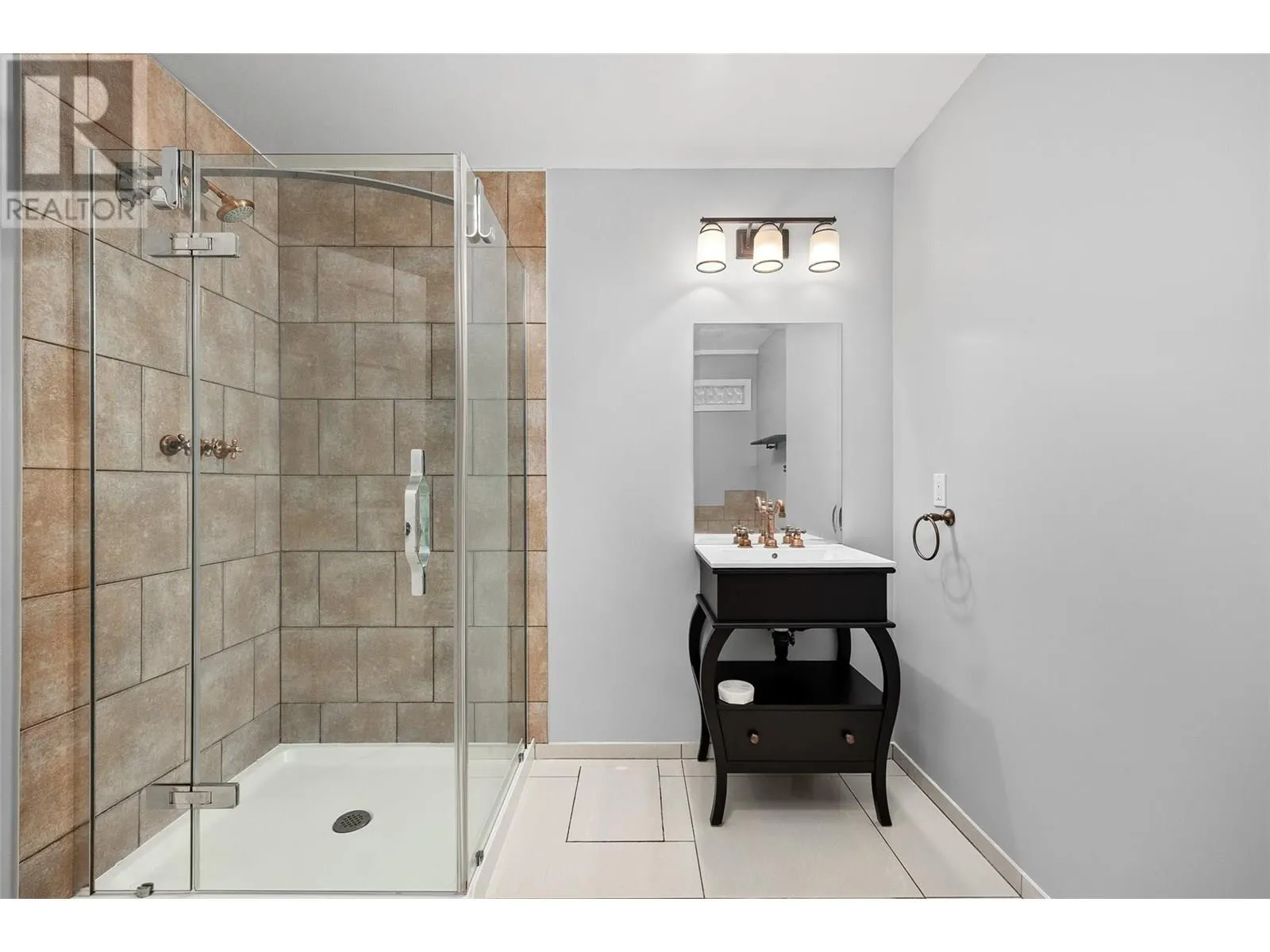 1503 Tanemura Crescent