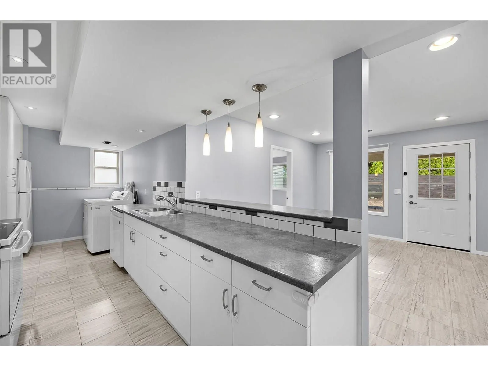 1503 Tanemura Crescent