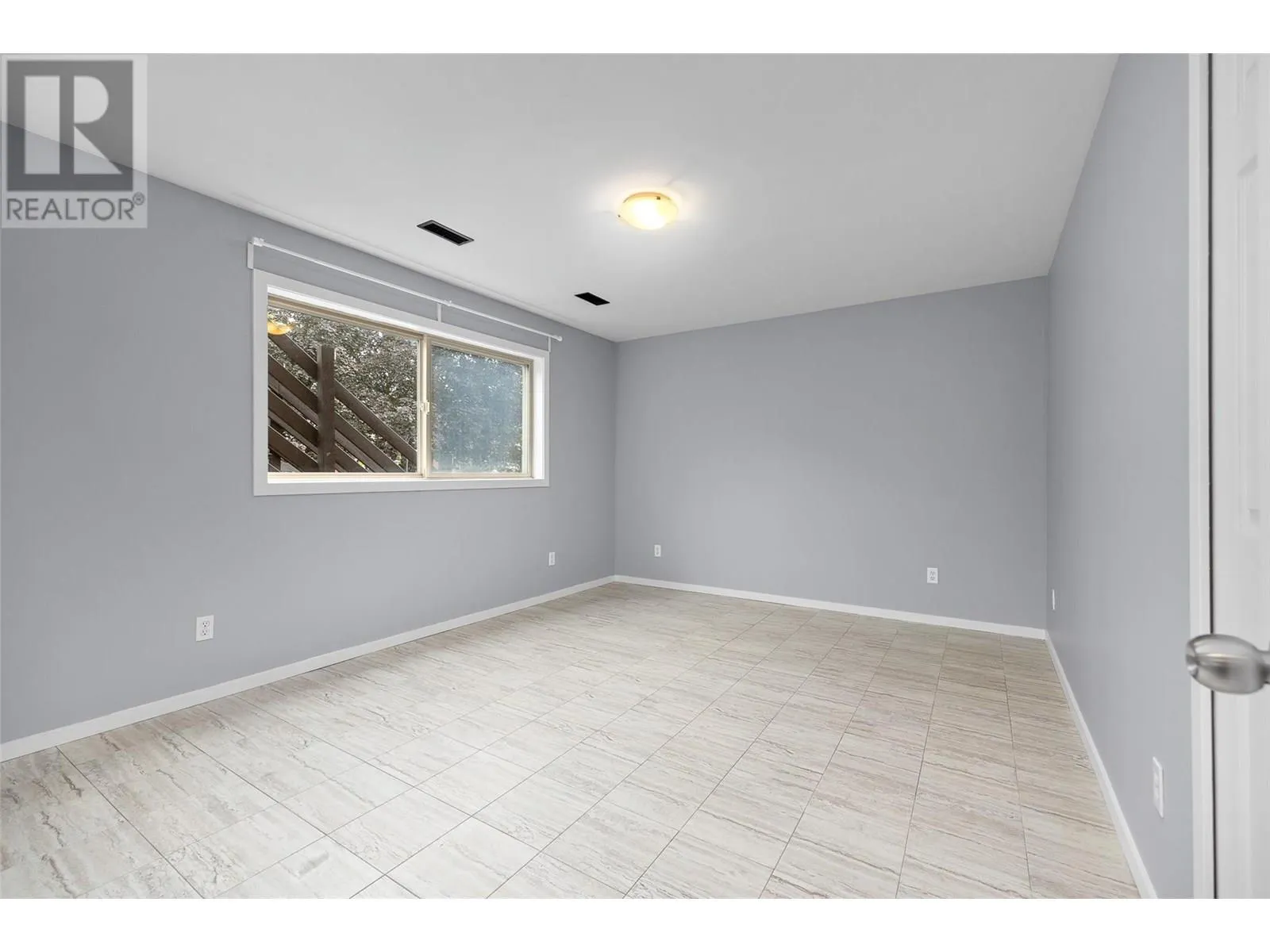 1503 Tanemura Crescent