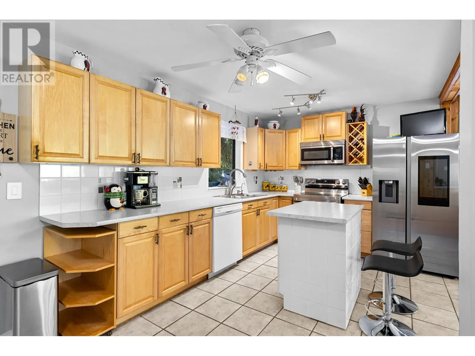 28000 GARNET VALLEY Road