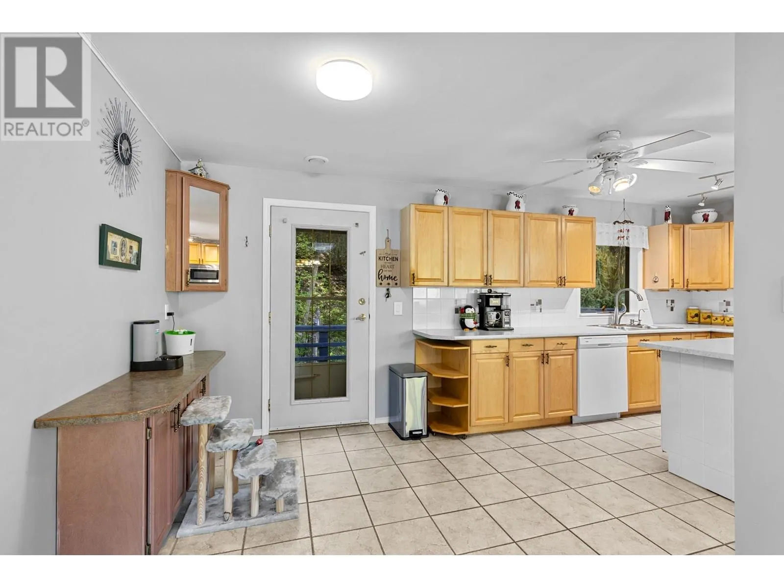 28000 GARNET VALLEY Road