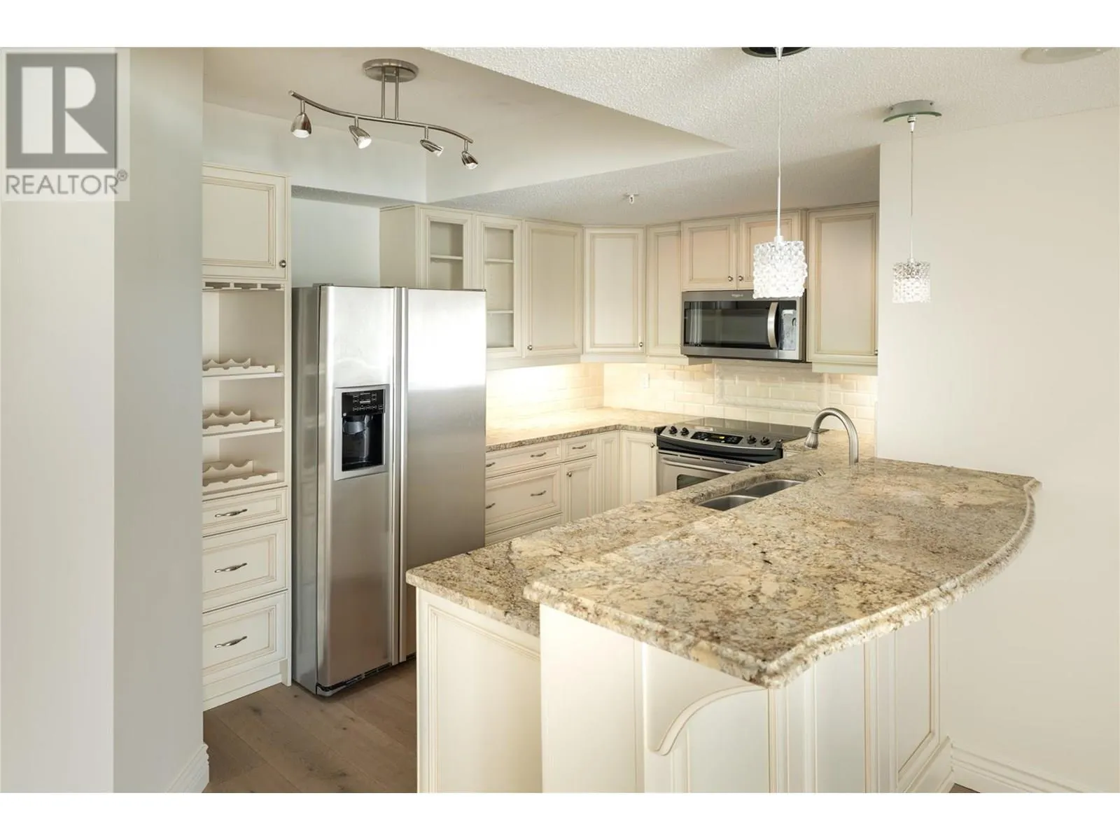 1152 Sunset Drive Unit# 1003