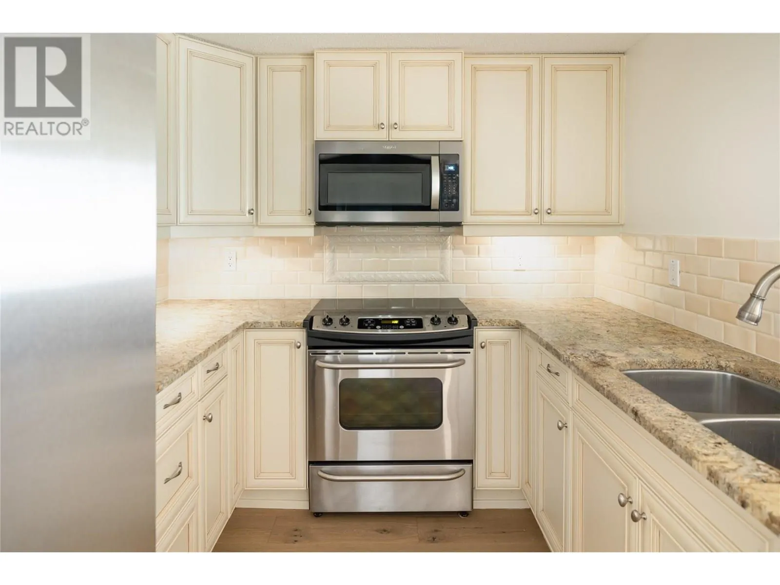 1152 Sunset Drive Unit# 1003