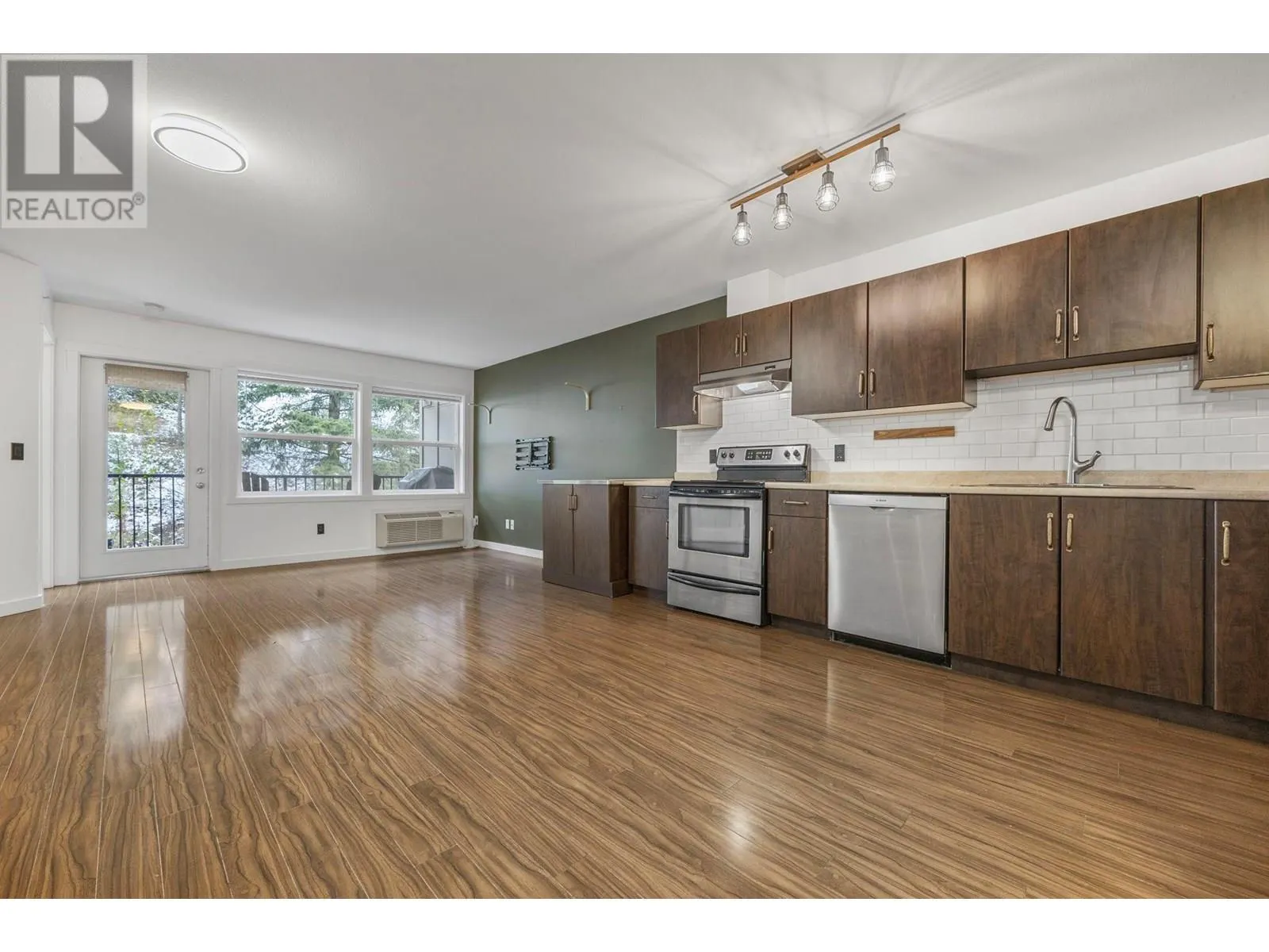 1483 Glenmore Road N Unit# 309