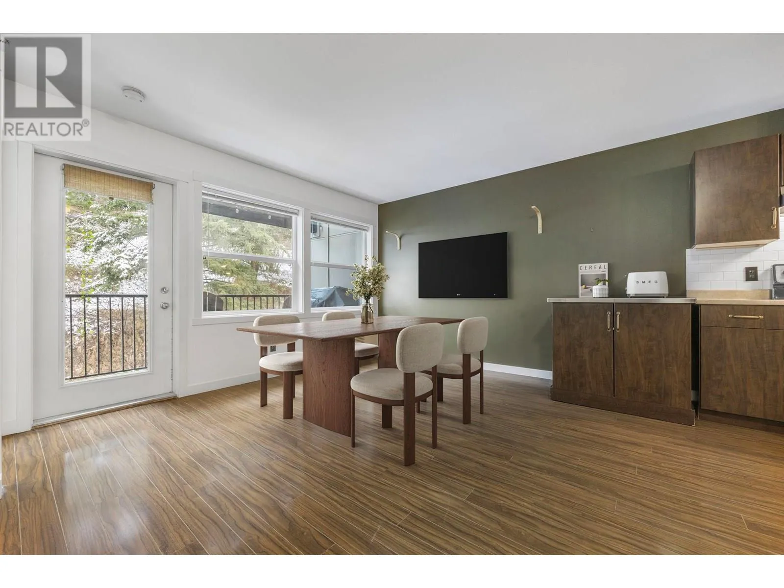 1483 Glenmore Road N Unit# 309