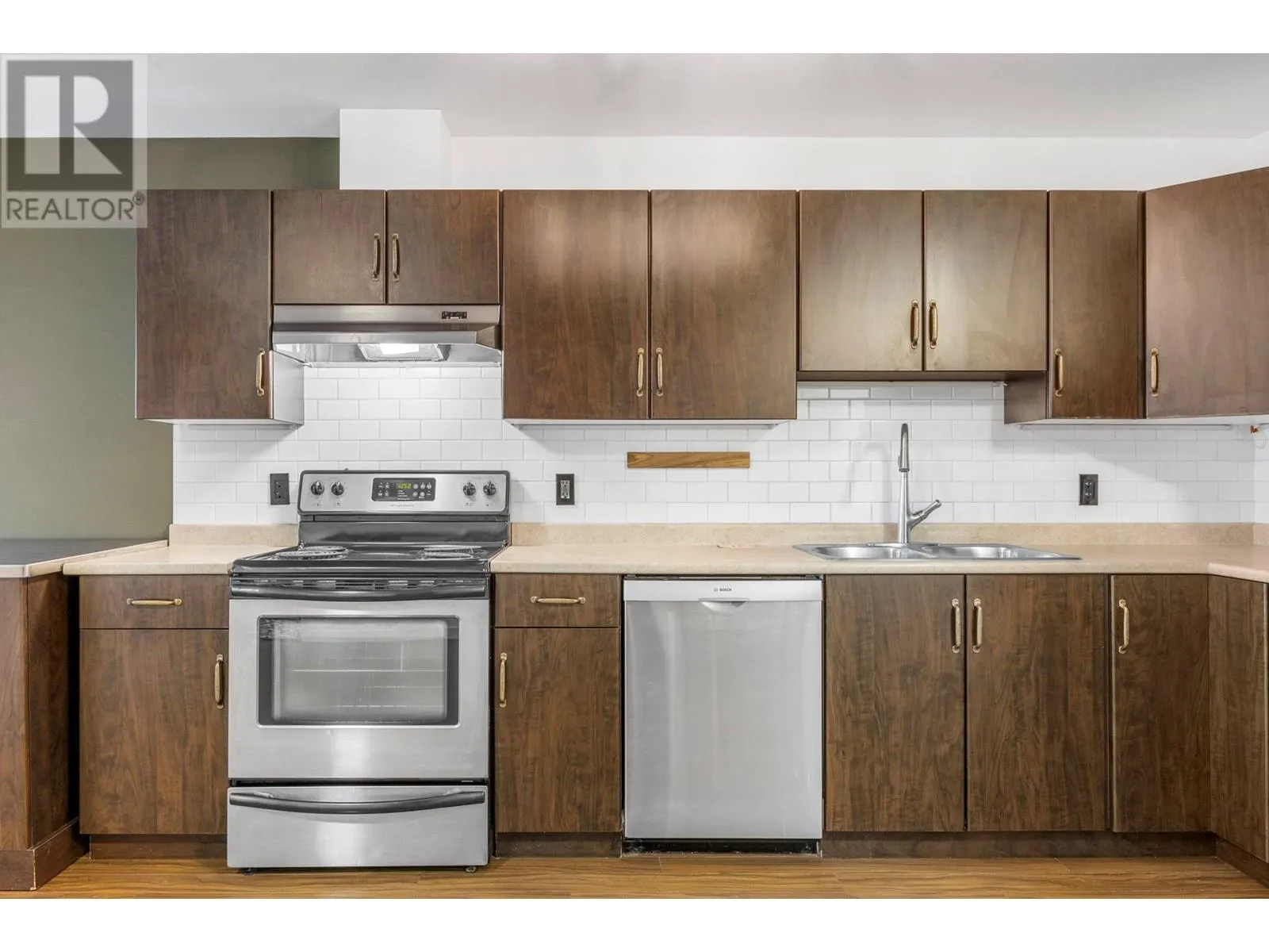 1483 Glenmore Road N Unit# 309