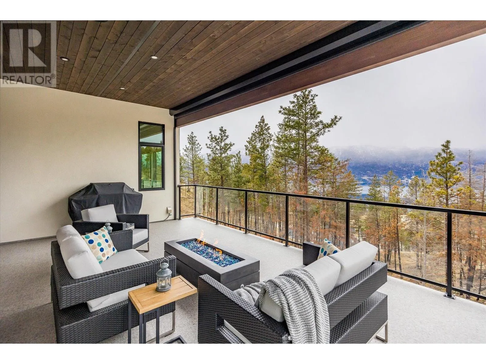 10058 Beacon Hill Drive