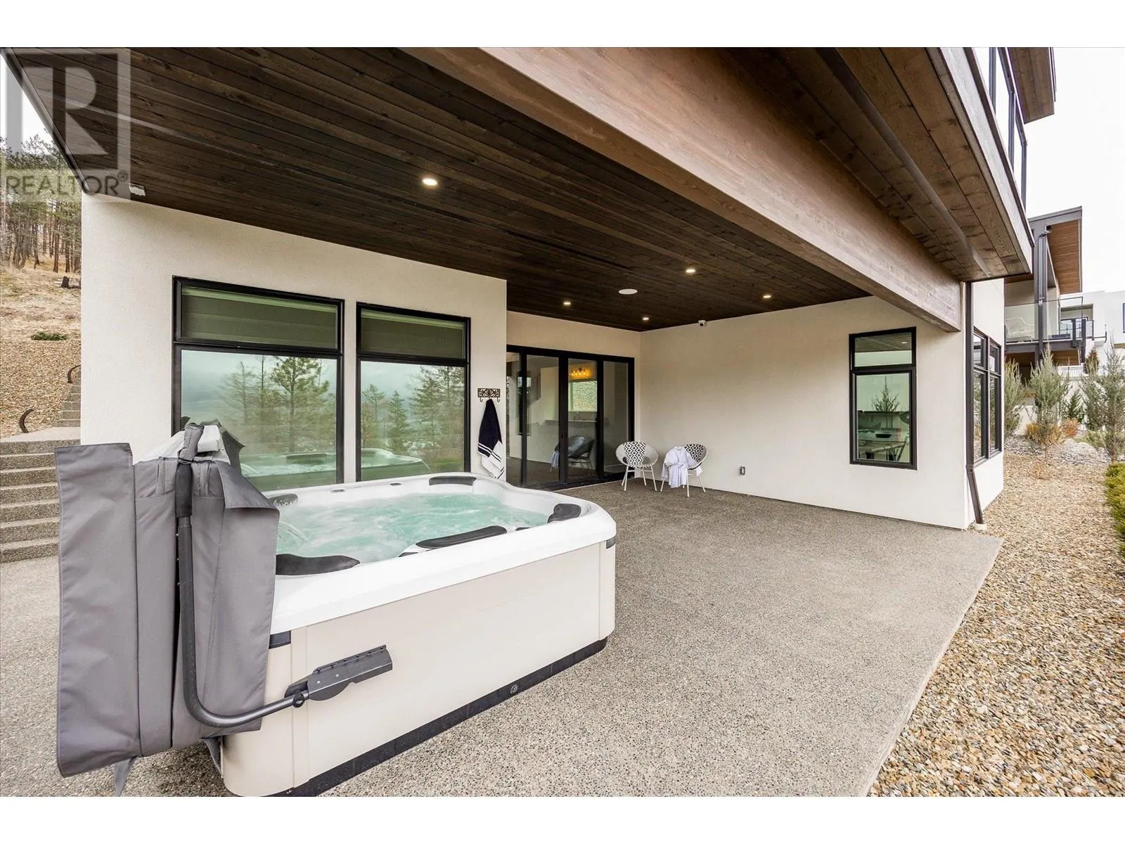 10058 Beacon Hill Drive