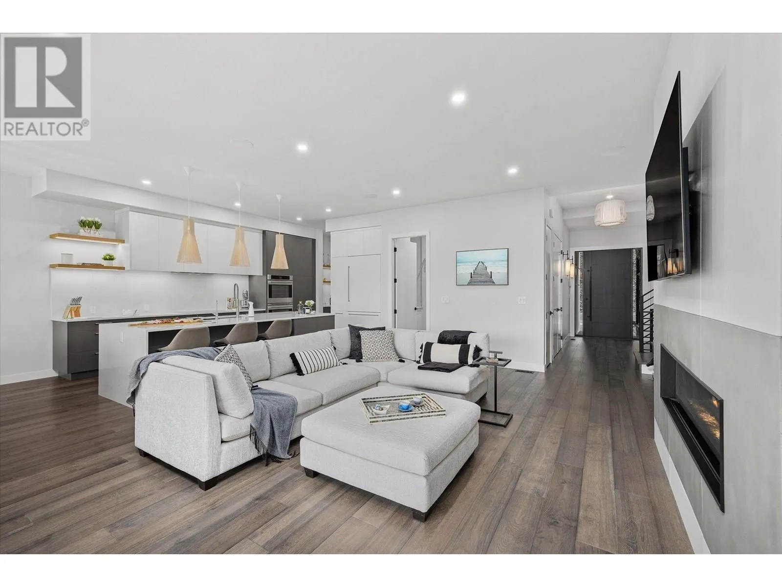 10058 Beacon Hill Drive