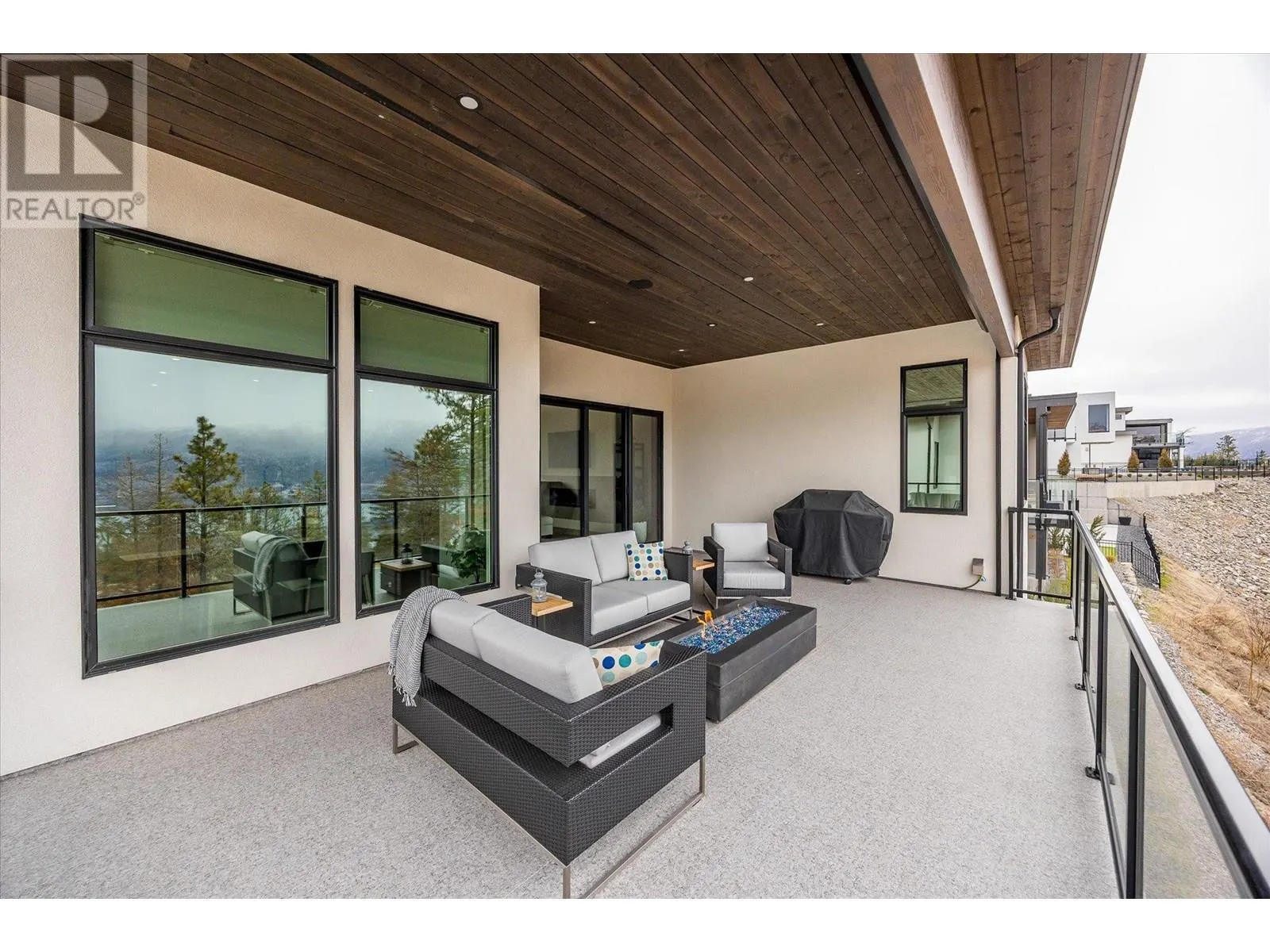 10058 Beacon Hill Drive