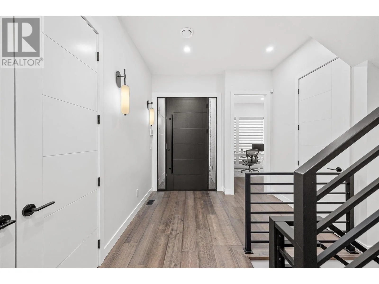 10058 Beacon Hill Drive