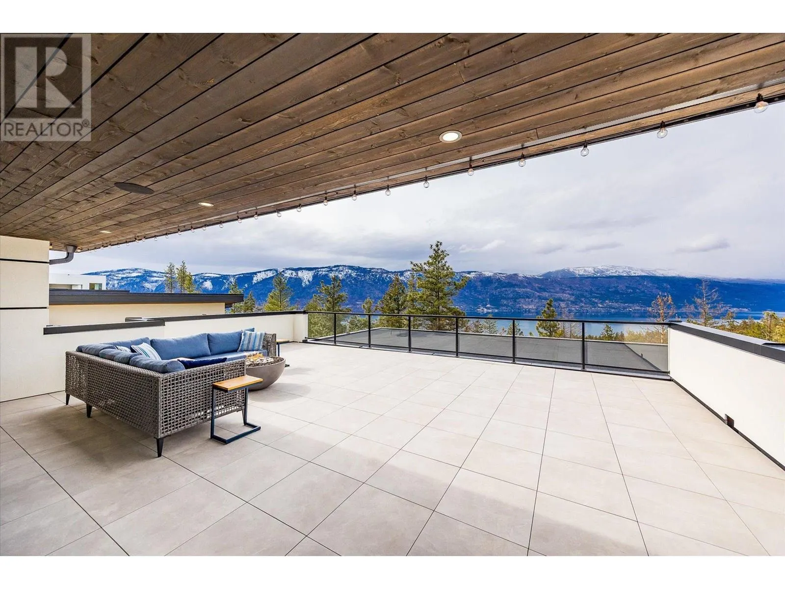 10058 Beacon Hill Drive