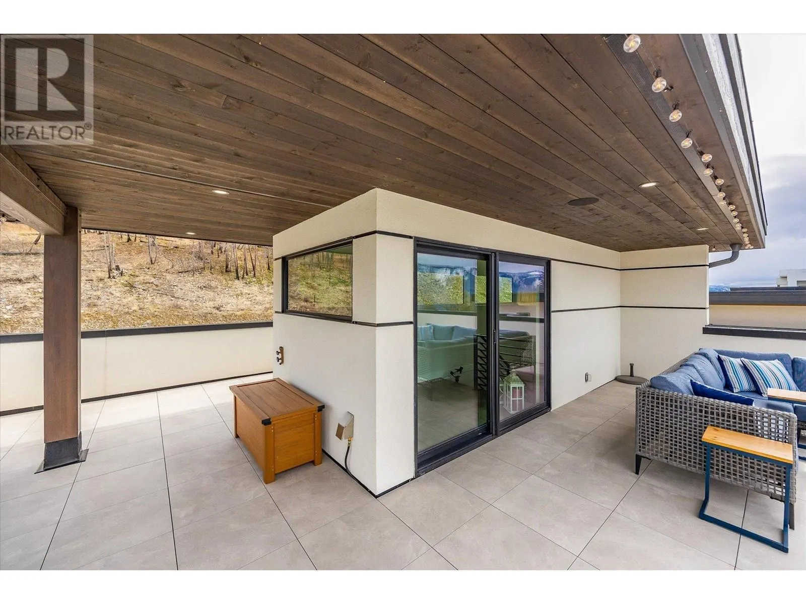 10058 Beacon Hill Drive