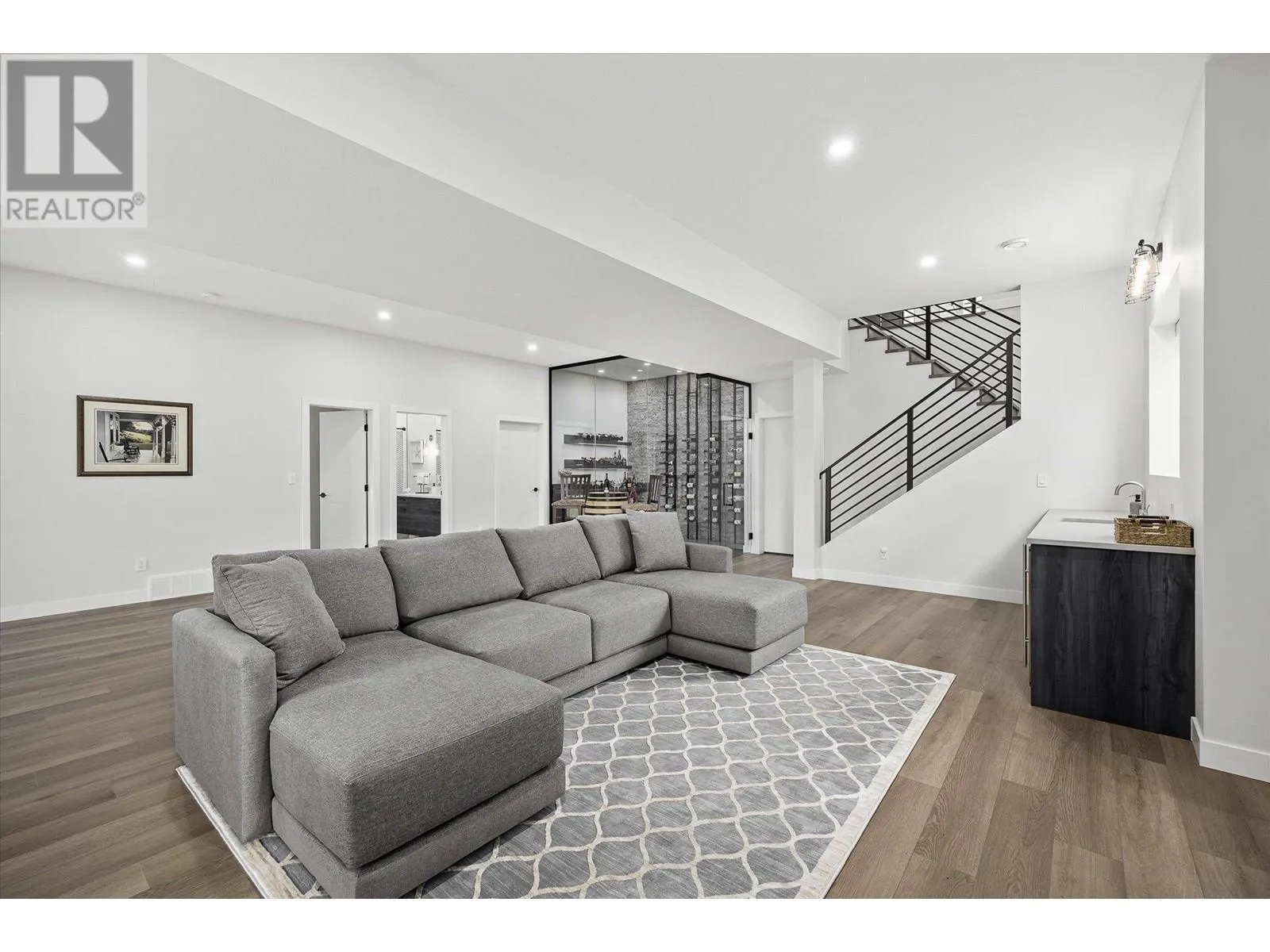10058 Beacon Hill Drive