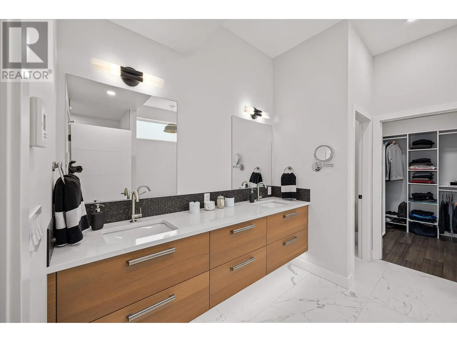 10058 Beacon Hill Drive
