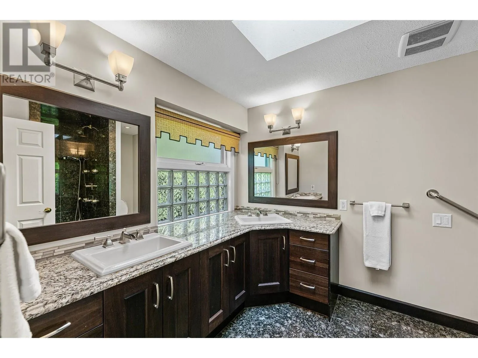 2217 Breckenridge Court