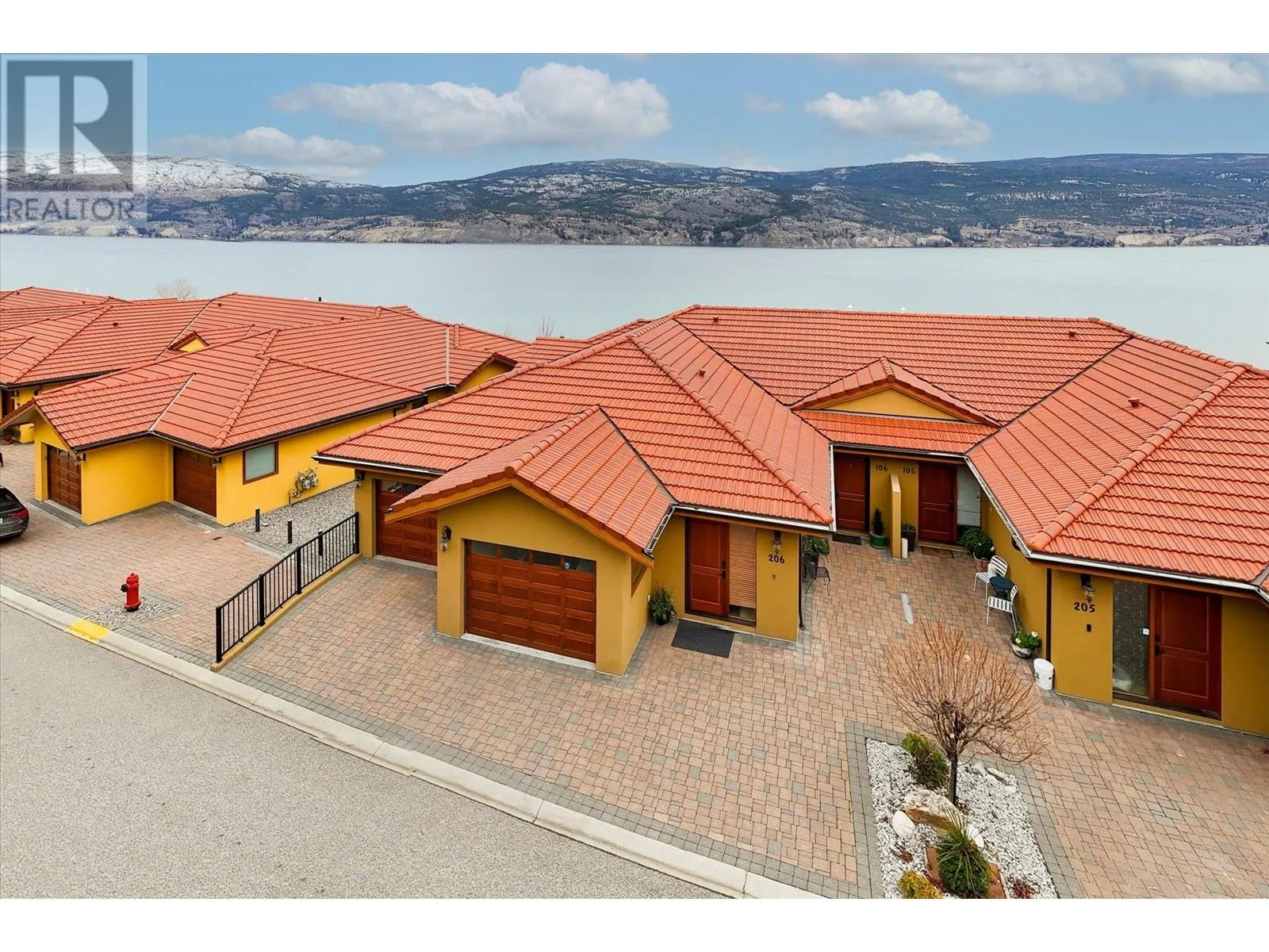 14419 Downton Avenue Unit# 206