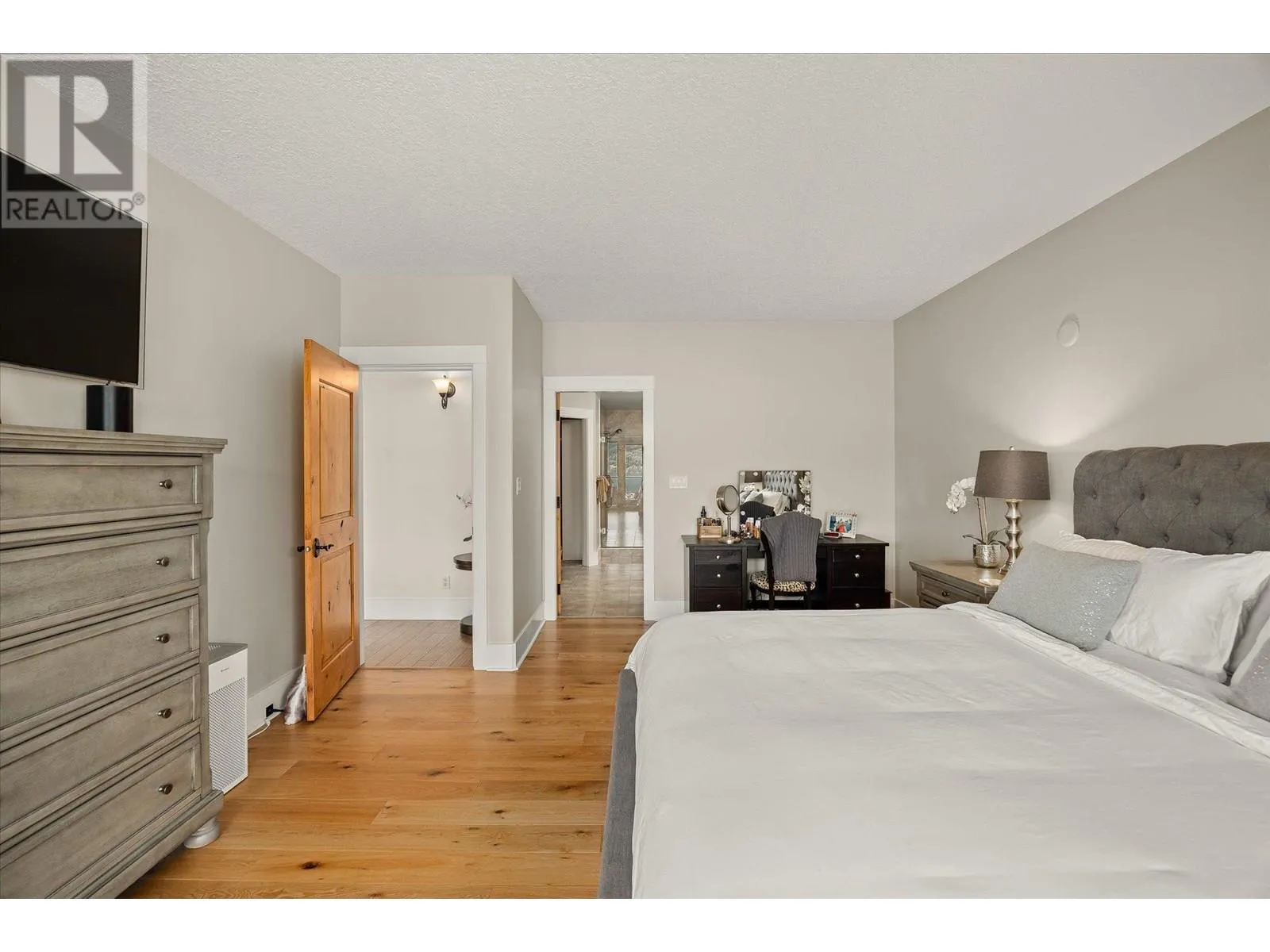 14419 Downton Avenue Unit# 206