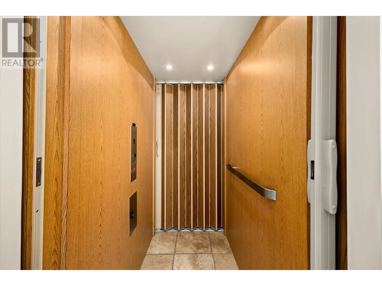 14419 Downton Avenue Unit# 206