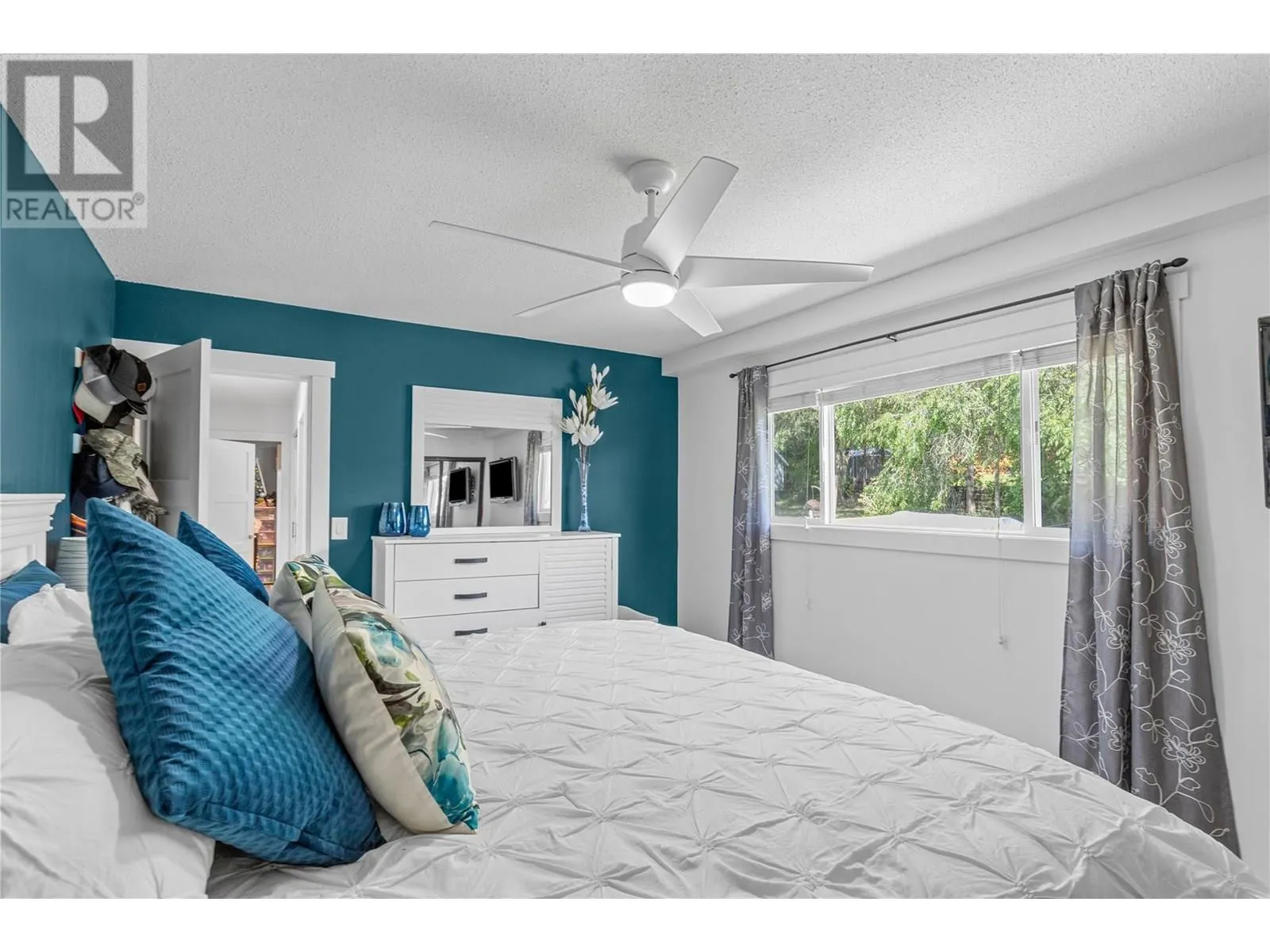 6149 Bella Vista Road