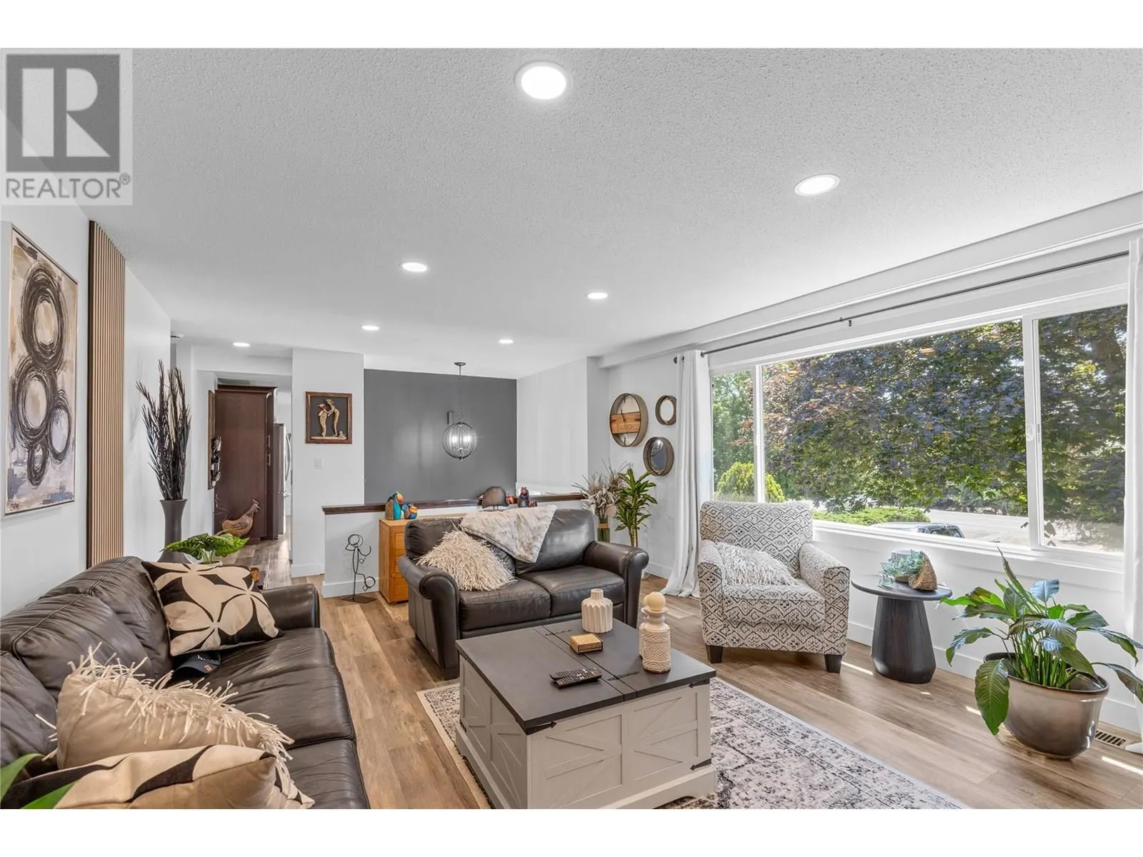 6149 Bella Vista Road