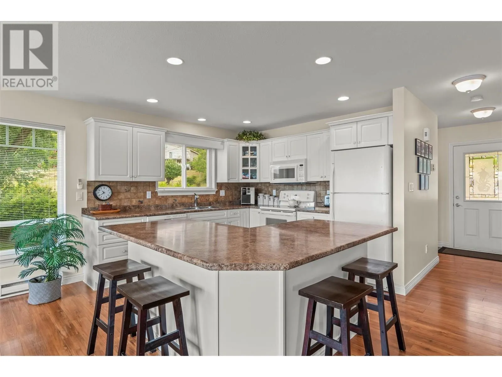 367 Killarney Way