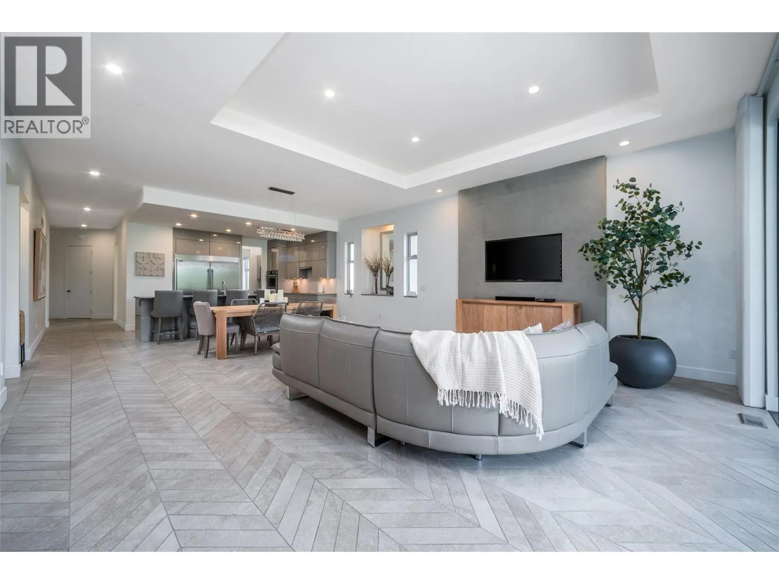 3567 Lakeshore Road