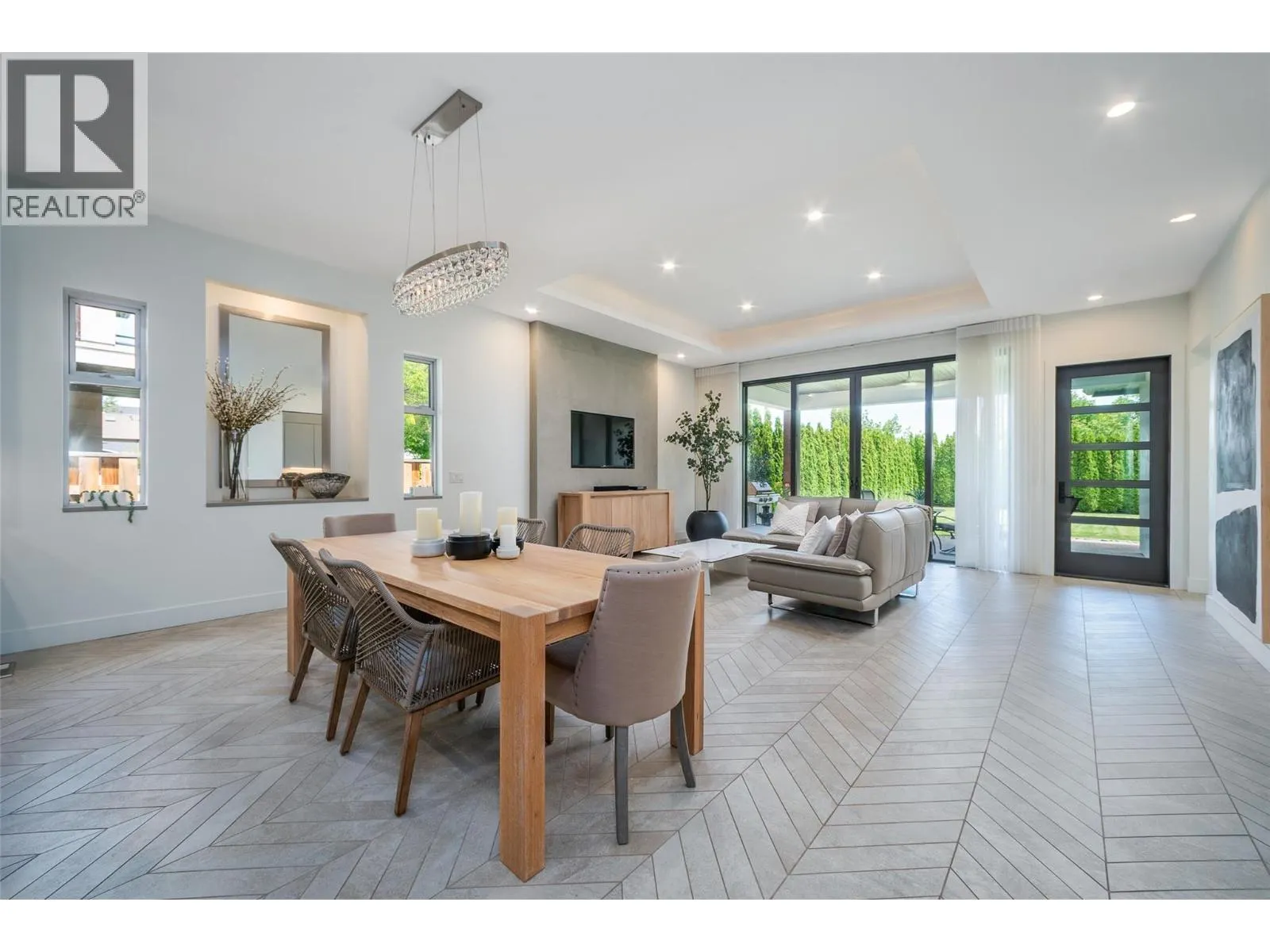 3567 Lakeshore Road