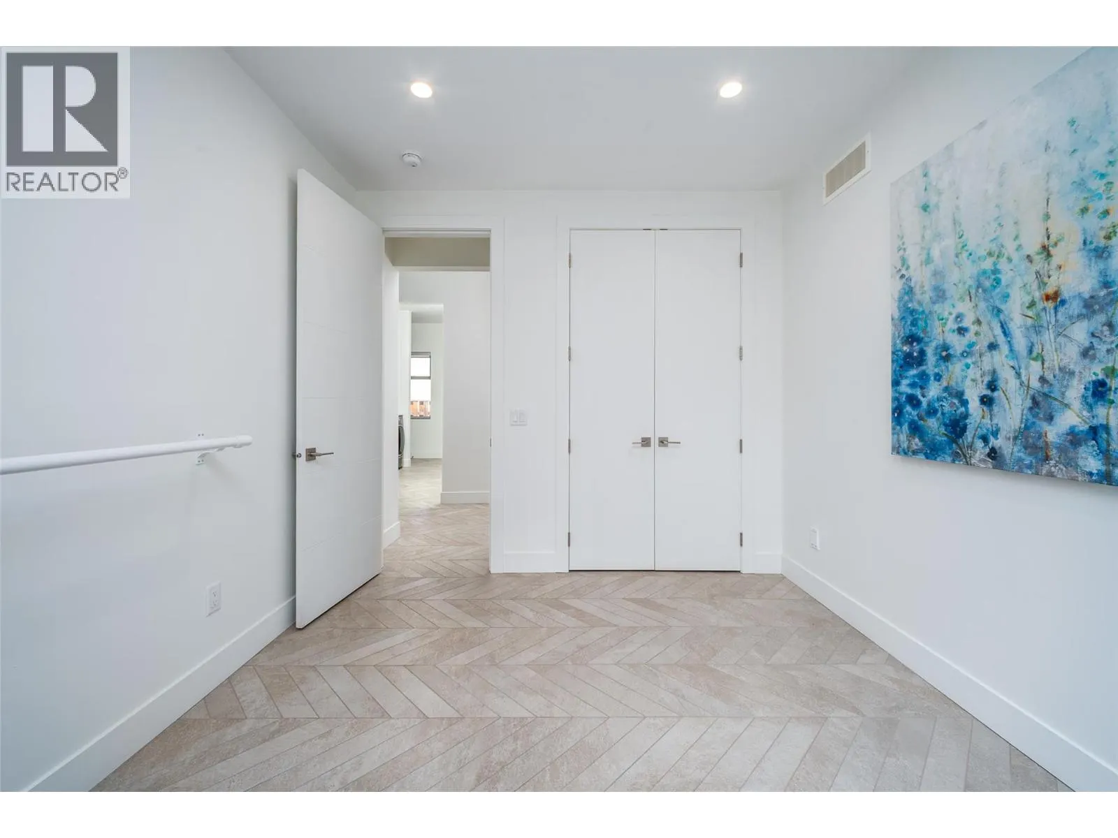 3567 Lakeshore Road