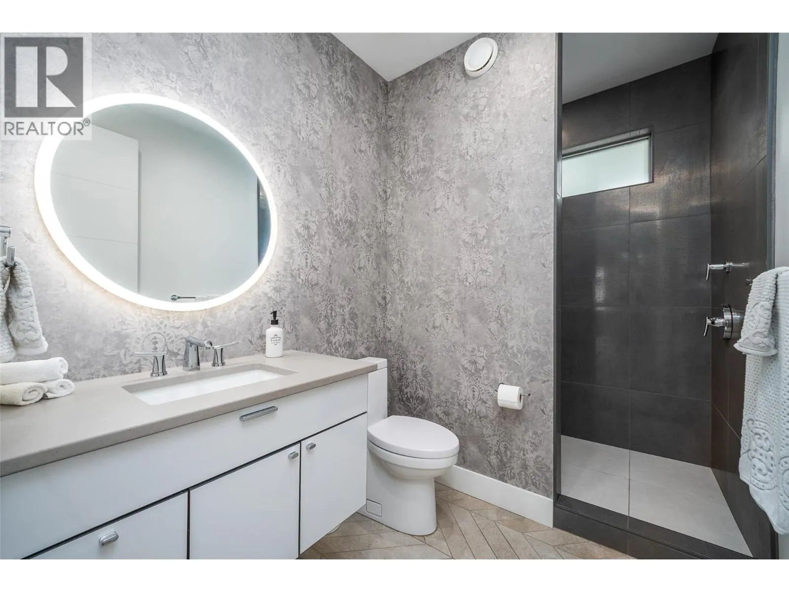 3567 Lakeshore Road