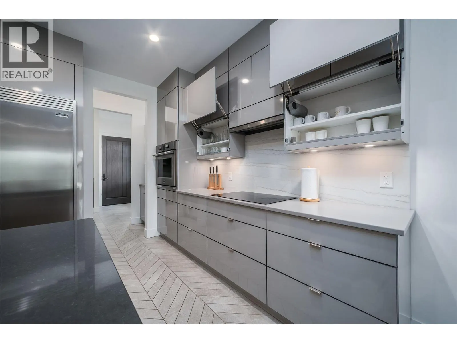 3567 Lakeshore Road