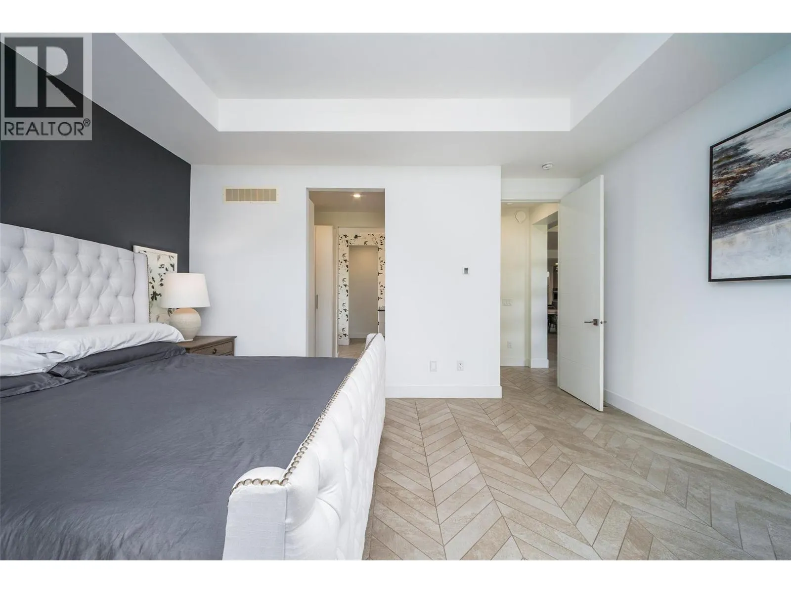 3567 Lakeshore Road