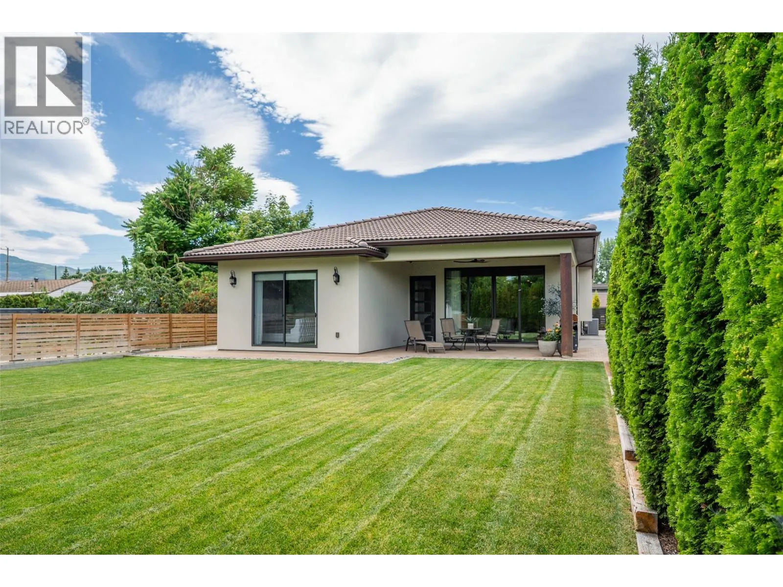 3567 Lakeshore Road