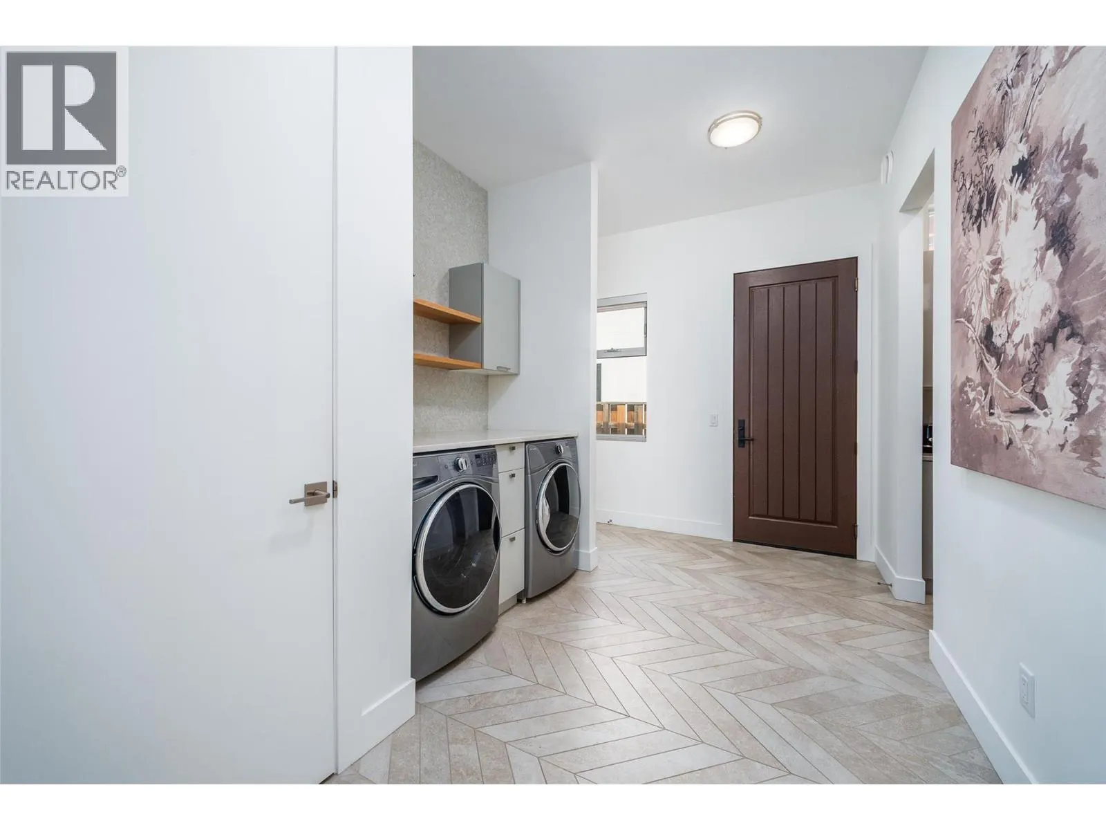 3567 Lakeshore Road