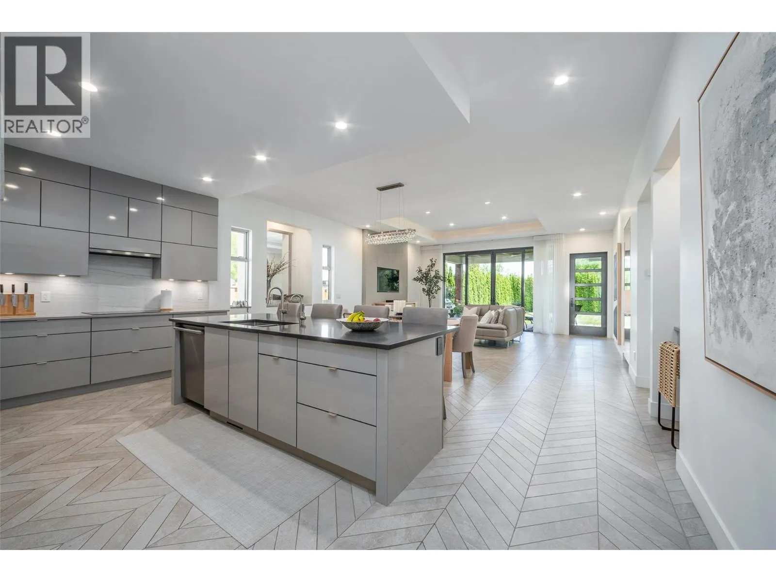 3567 Lakeshore Road