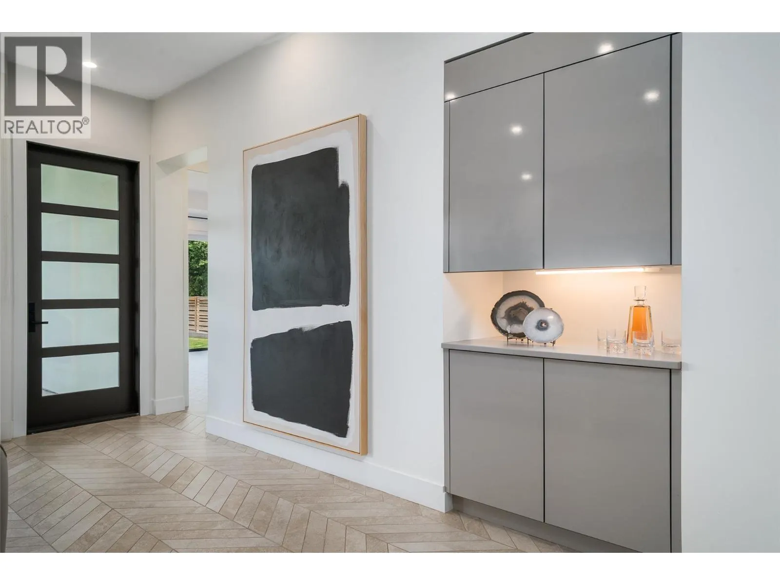 3567 Lakeshore Road