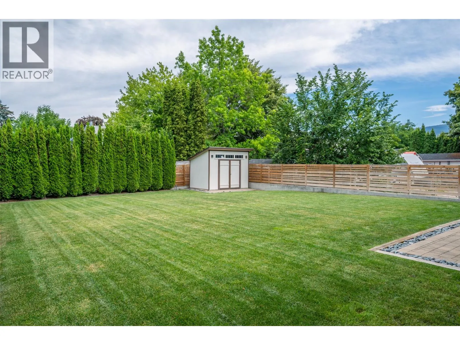 3567 Lakeshore Road