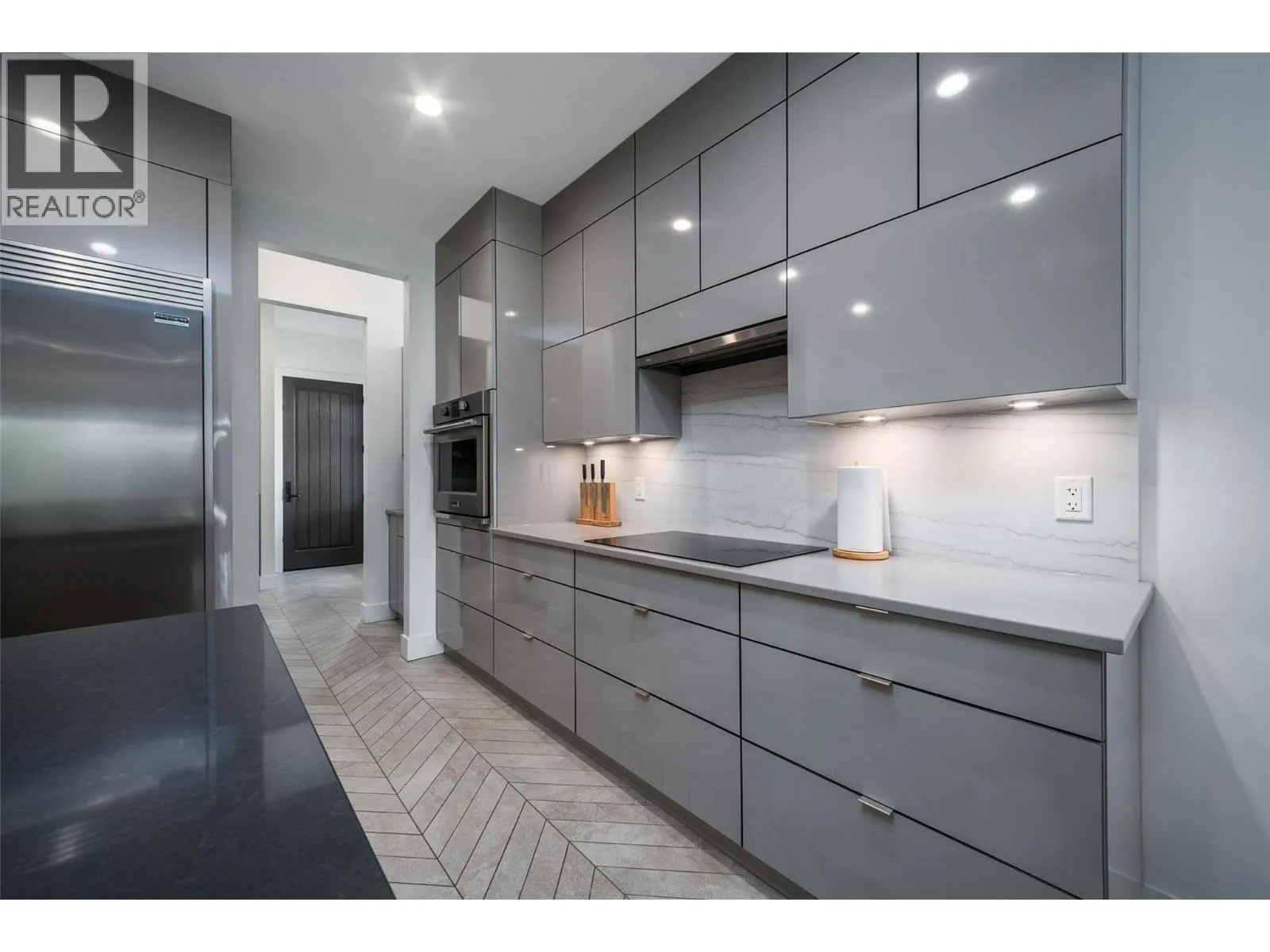 3567 Lakeshore Road