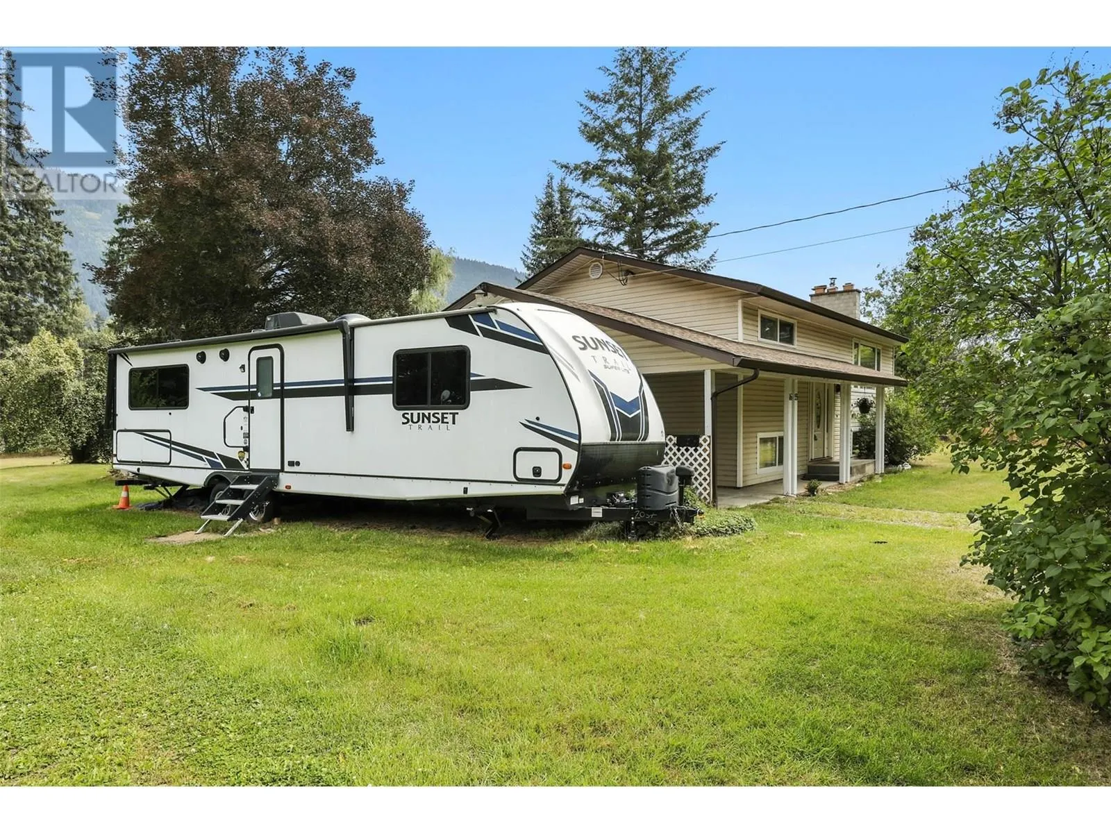 1653 Birch Island Lost Creek Road