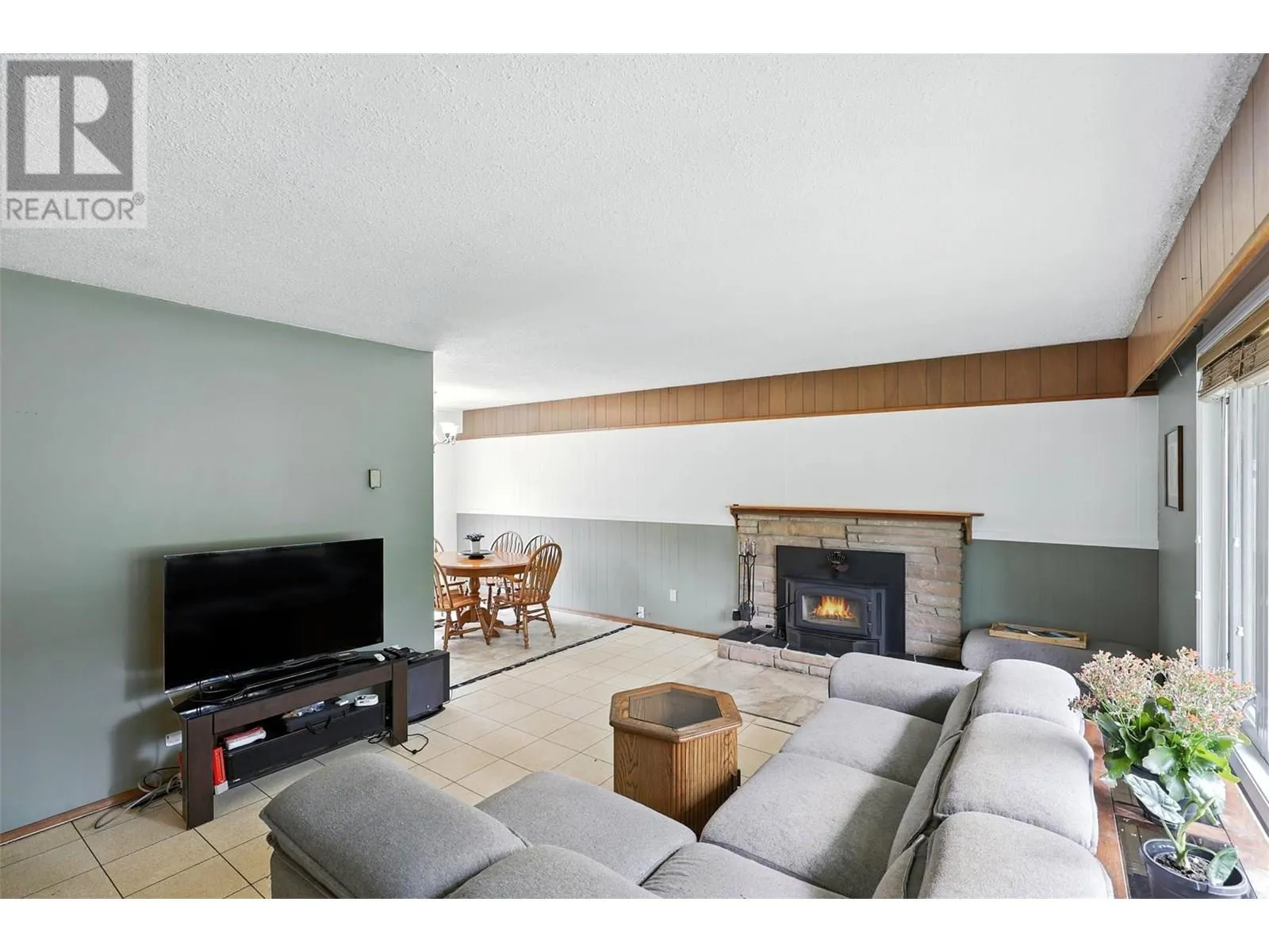 1653 Birch Island Lost Creek Road
