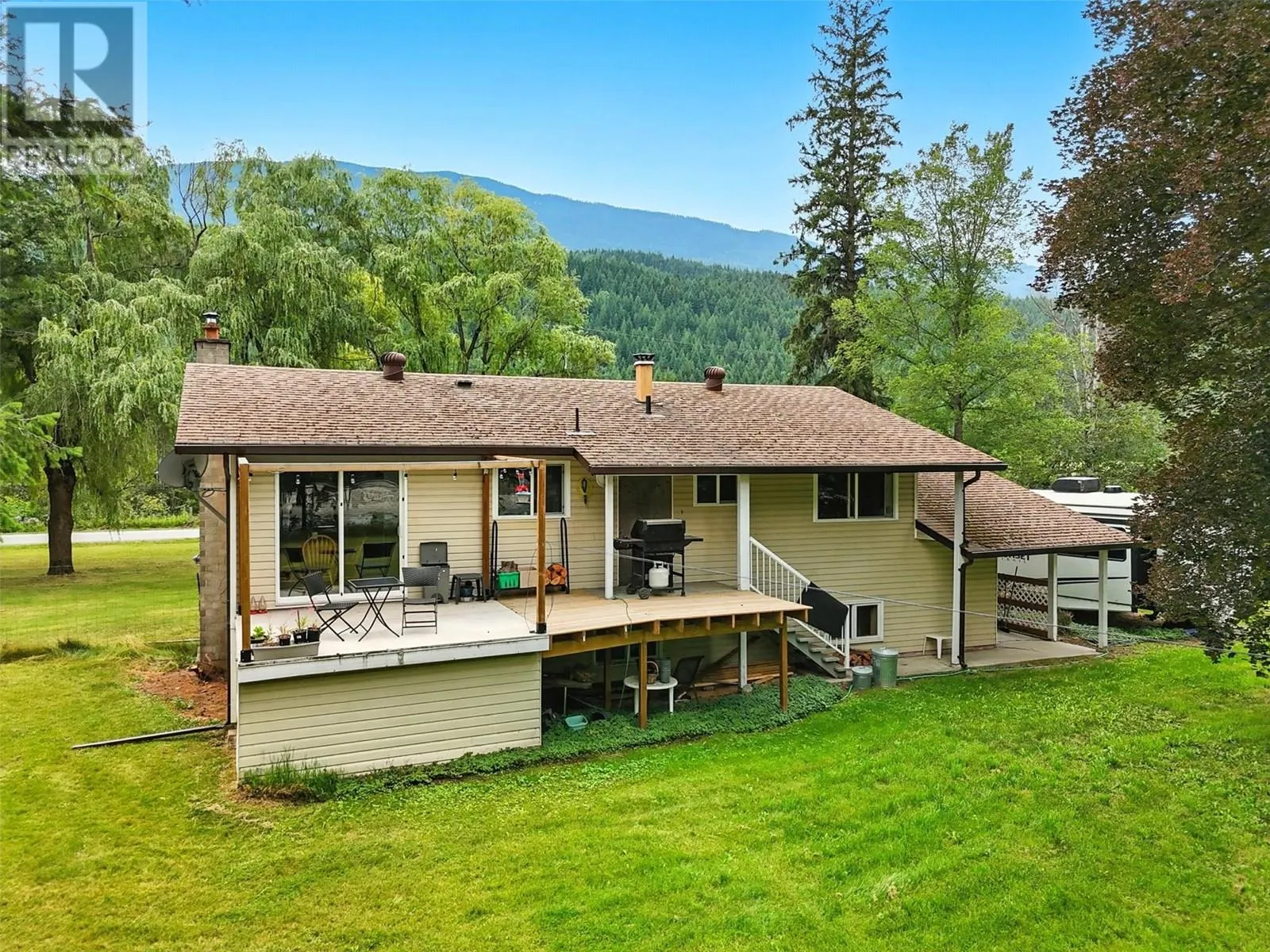 1653 Birch Island Lost Creek Road