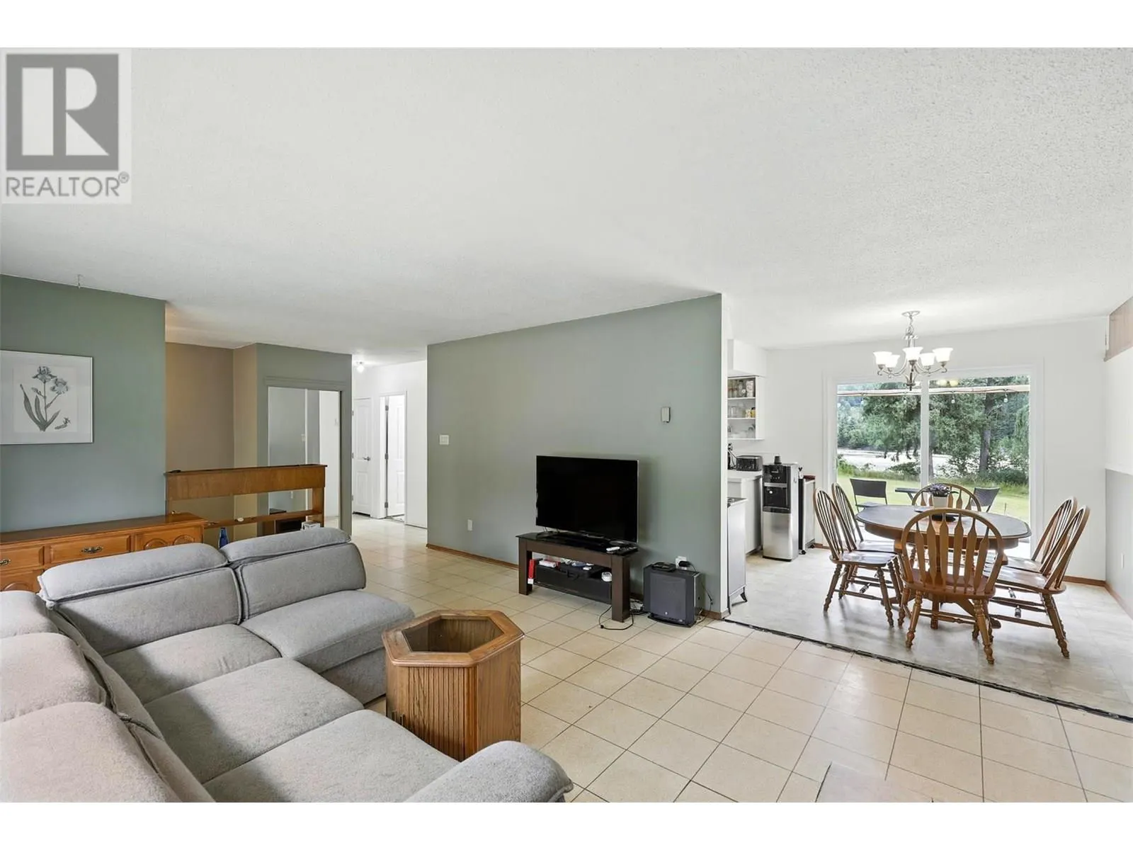 1653 Birch Island Lost Creek Road