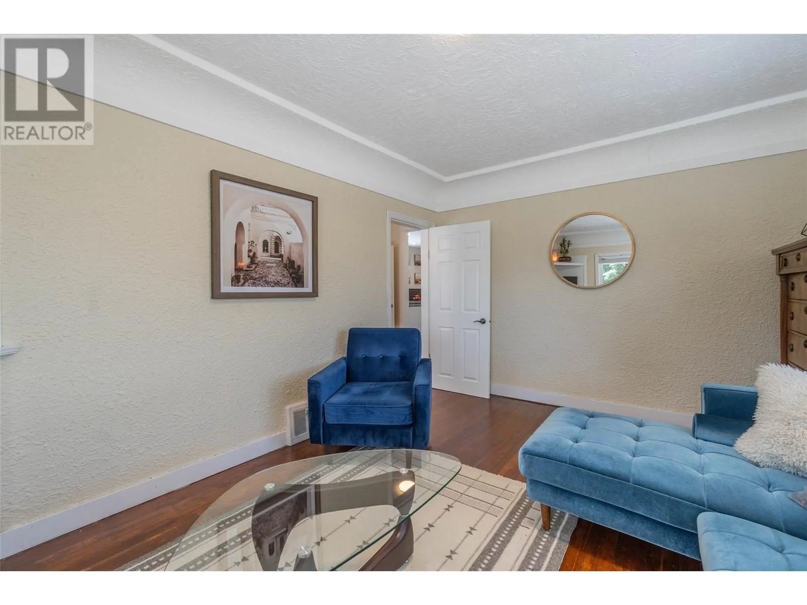 860 Fairview Road