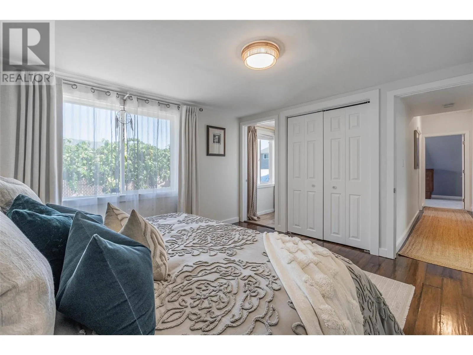 860 Fairview Road