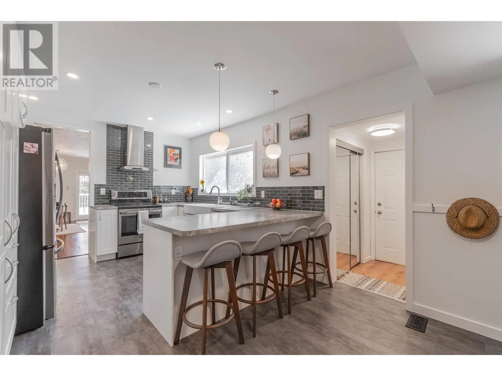 860 Fairview Road
