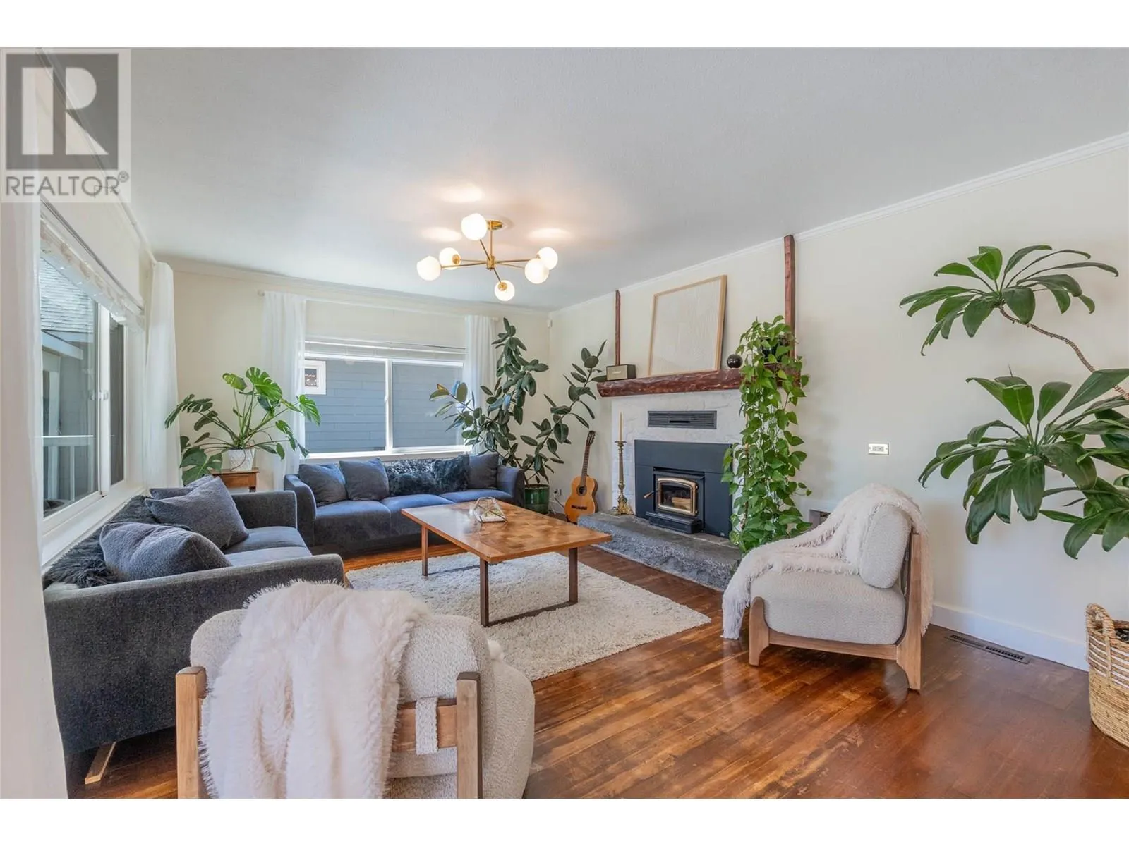 860 Fairview Road