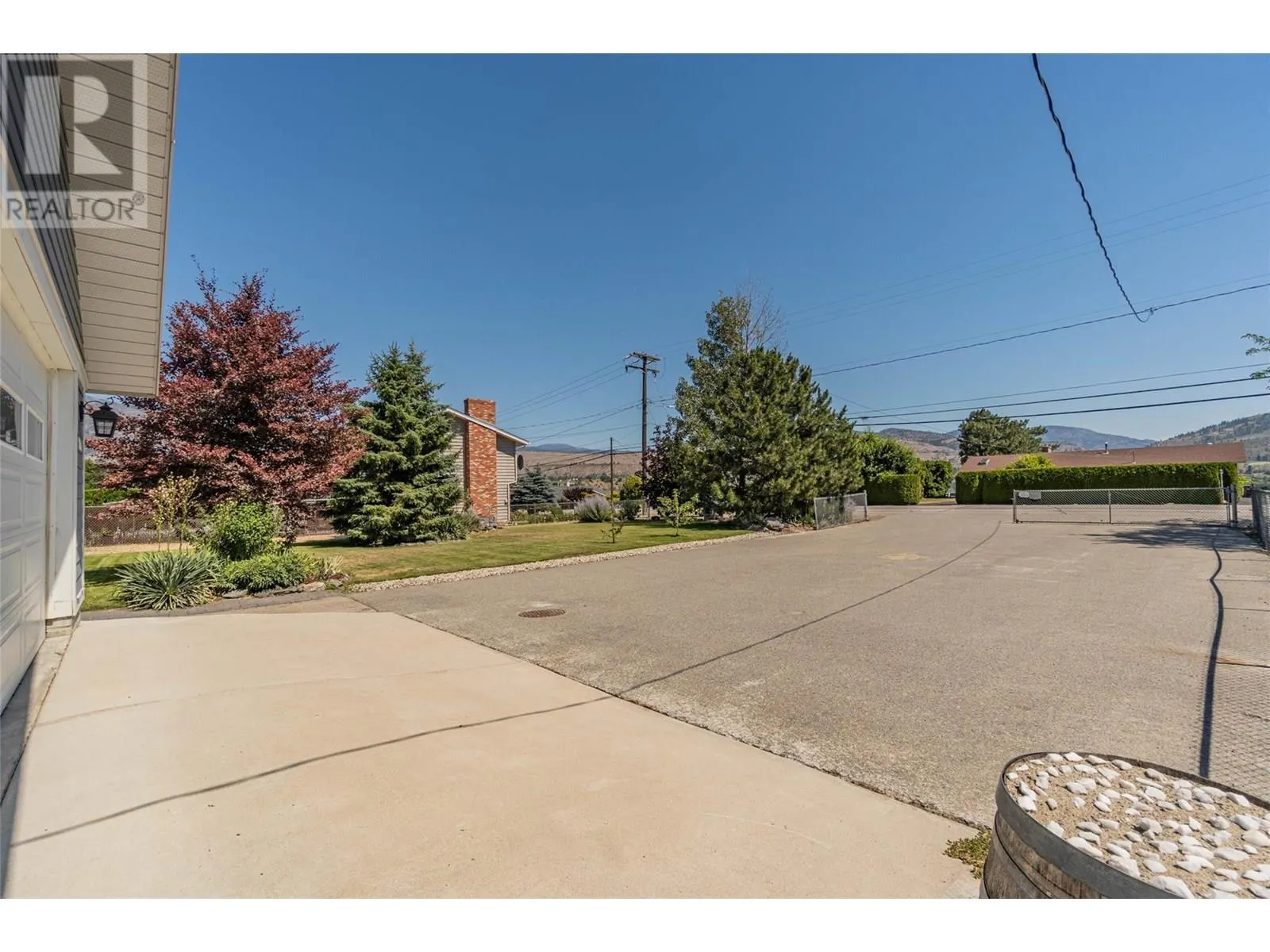 860 Fairview Road