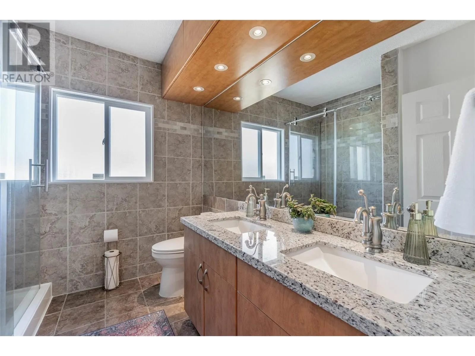860 Fairview Road